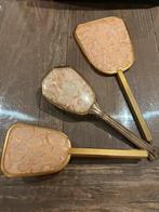 Antieke kaptafel spiegel en 2 haarborstels. Afm. 23-30 cm., Ophalen of Verzenden