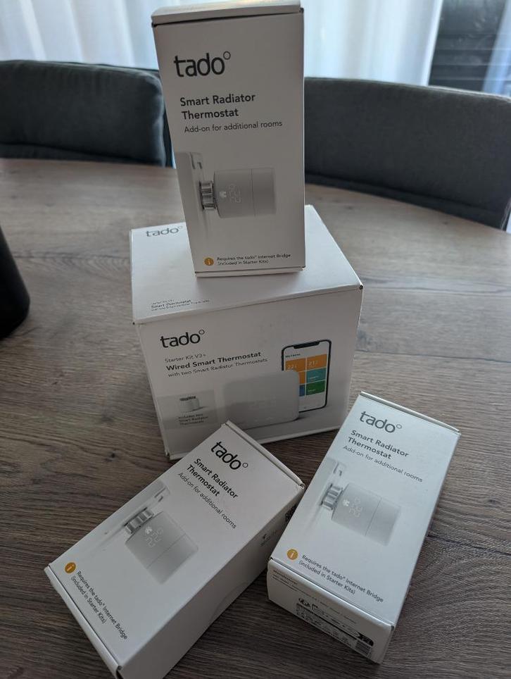Tado V3+ Starterset + 3 slimme radiator knoppen. NIEUW!, Doe-het-zelf en Verbouw, Thermostaten, Nieuw, Slimme thermostaat, Ophalen of Verzenden