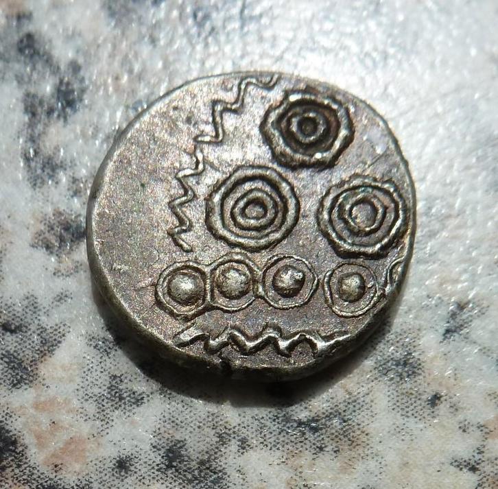 Unieke Kelten Quinar Noordwestelijke Rijnland, Nederrijn,, Postzegels en Munten, Munten | Europa | Niet-Euromunten, Losse munt