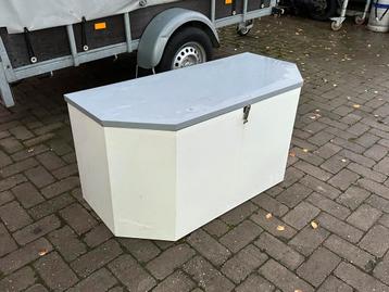 Vouwwagen disselbak gebruikt in goede staat beschikbaar voor biedingen