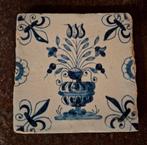 Tegel met bloemenvaas Delft, 17de eeuw, Antiek en Kunst, Ophalen of Verzenden