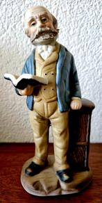 Mooi beeldje Beeldje Man met boek, Verzamelen, Beelden en Beeldjes, Ophalen of Verzenden, Zo goed als nieuw, Mens