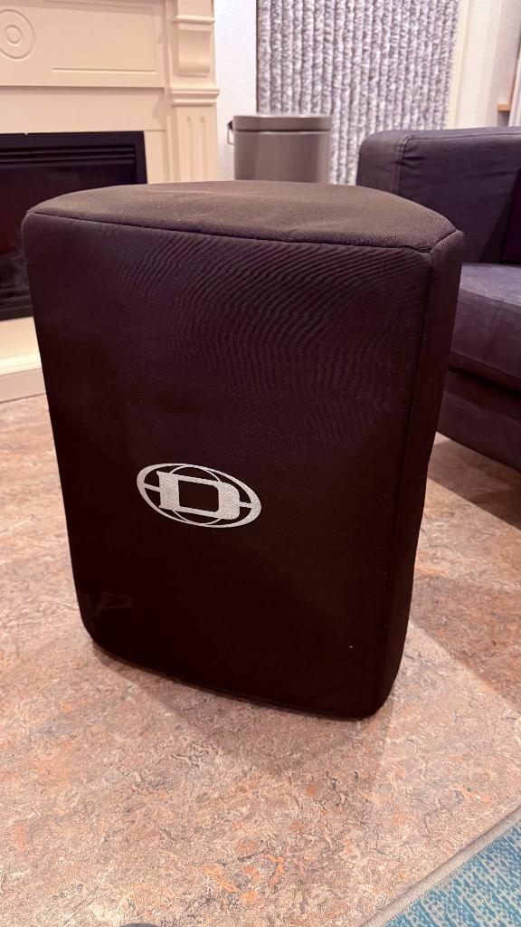 Dynacord D11A Actieve Speaker met Dynacord Cover en Voetjes, Audio, Tv en Foto, Luidsprekers, Gebruikt, Overige typen, 120 watt of meer