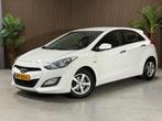 Hyundai i30 CW 1.4i i-Motion, Voorwielaandrijving, Stof, 4 cilinders, 1396 cc