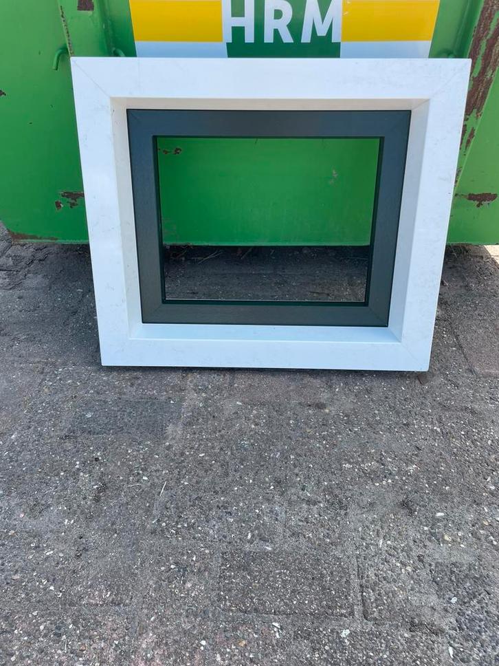 Te koop nieuwe kunststof Draaikiep raam, Doe-het-zelf en Verbouw, Kozijnen en Schuifpuien, Zo goed als nieuw, Raamkozijn, Kunststof
