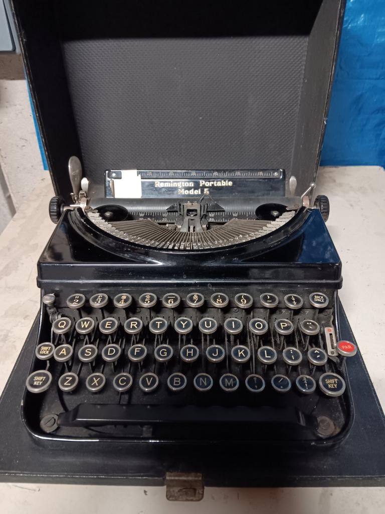 Typemachine Remmington, Ophalen