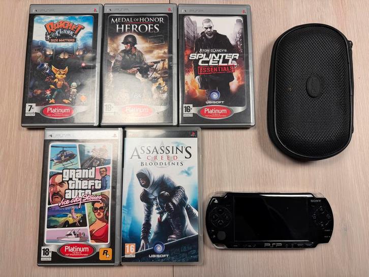 Sony PSP 1000 Compleet met 5 Games, Case & Nieuwe Accu, Spelcomputers en Games, Spelcomputers | Sony PlayStation 1, Gebruikt, Zonder controller