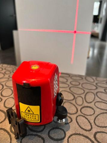 Zelfnivellerende Rode Kruislaser (Aculine) beschikbaar voor biedingen