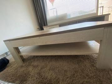 Mooie Salontafel  beschikbaar voor biedingen