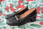 Vintage zwarte schoenen pumps hakken, maat UK 4 G, Helioform, Kleding | Dames, Schoenen, Ophalen of Verzenden, Gedragen, Zwart