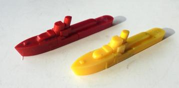 Twee LODALINE speelgoedbootjes, lees de tekst. beschikbaar voor biedingen