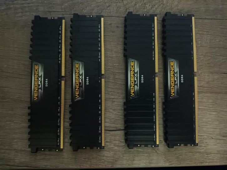 2x Corsair Vengeance LPX 64GB DDR4 RAM 3600 MHz 128GB Totaal, Computers en Software, RAM geheugen, Zo goed als nieuw, Desktop