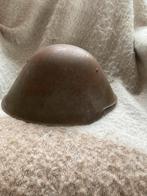 Helm DDR model M56 met klinknagels, Verzamelen, Ophalen of Verzenden, Landmacht, Duitsland, Helm of Baret