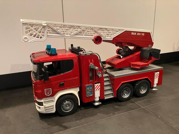 Bruder brandweerauto, Kinderen en Baby's, Speelgoed | Speelgoedvoertuigen, Zo goed als nieuw, Ophalen