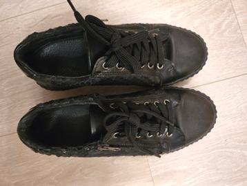 Zwarte leren schoenen maat 36  beschikbaar voor biedingen