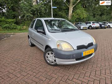 Toyota Yaris 1.0-16V VVT-i Terra 1 Jaar APK rijd en schakelt beschikbaar voor biedingen