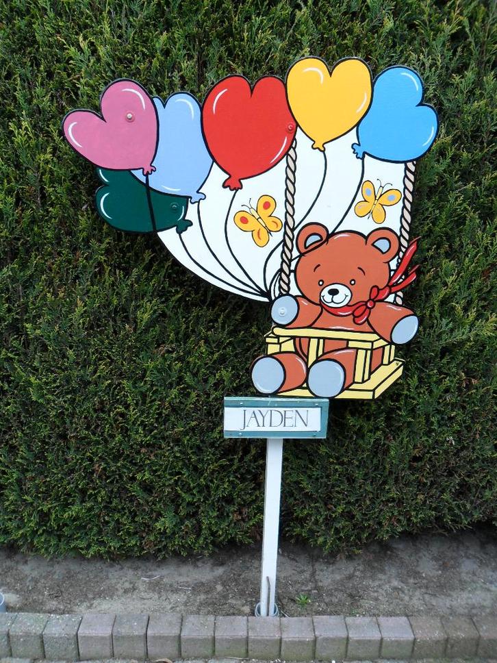 Geboortebord beer met hartjesballonnen., Kinderen en Baby's, Kraamcadeaus en Geboorteborden, Nieuw, Geboortebord, Ophalen