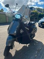 Vespa sprint, Fietsen en Brommers, Snorfietsen en Snorscooters, Ophalen of Verzenden, Zo goed als nieuw, Benzine, Vespa