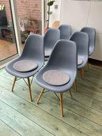 6 grijze eetkamerstoelen inclusief kussentjes, Ophalen, Kunststof, Zo goed als nieuw, Grijs