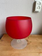 Vintage retro glazen bol schaal rood op voet satine glas, Antiek en Kunst, Antiek | Glas en Kristal, Ophalen of Verzenden