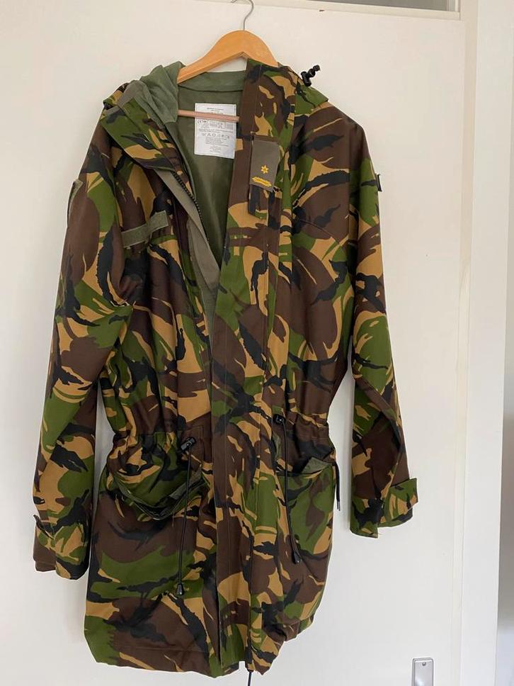 Mooie collectie leger jassen/blouses incl rangen en patches, Verzamelen, Militaria | Algemeen, Landmacht, Kleding of Schoenen