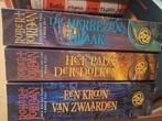 Robert Jordan Het Rad Des Tijds, 2 delen, Boeken, Ophalen of Verzenden, Gelezen, Robert Jordan