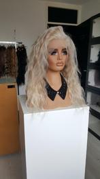 Lace Pruik Echt haar: Blond met Bruine plukjes, Krul. 65cm, Ophalen of Verzenden, Nieuw, Pruik of Haarverlenging