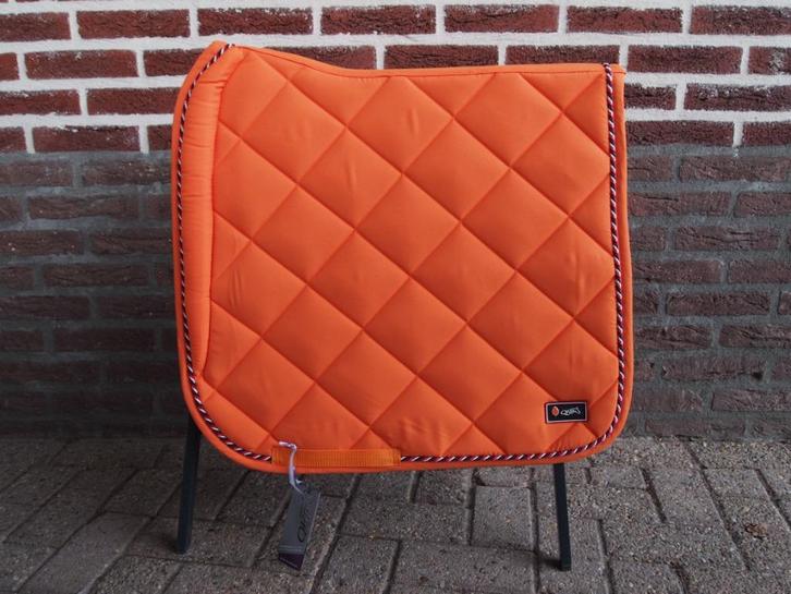QHP Oranje Holland Dressuur zadeldekje Full, Dieren en Toebehoren, Paarden en Pony's | Dekens en Dekjes, Nieuw, Dekje, Ophalen of Verzenden