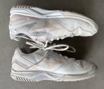 MIZUNO stealth star 2 jr. - witte sneakers maat 36 indoor, Ophalen, Meisje, Schoenen, Zo goed als nieuw