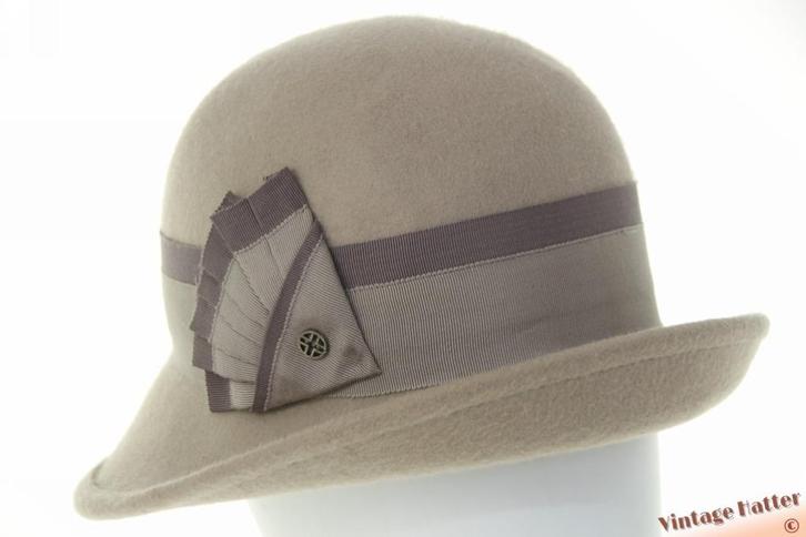 Vintage Dames dophoed Loevenich grijs beige wolvilt 59 = L, Kleding | Dames, Hoeden en Petten, Zo goed als nieuw, Hoed, 58 cm (L, 7¼ inch) of meer