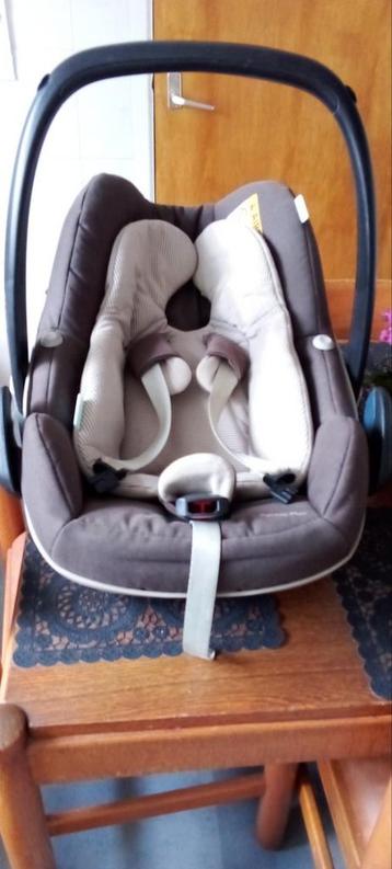 Te koop: mooie Maxi Cosi beschikbaar voor biedingen