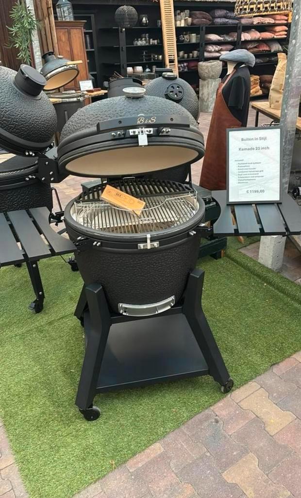 BiS kamado 23”, Tuin en Terras, Houtskoolbarbecues, Nieuw, Met accessoires, Ophalen