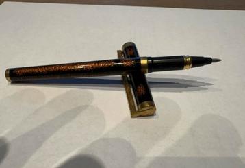 Pen Vintage balpen S.T. Dupont Paris goudstof lak de chine beschikbaar voor biedingen