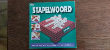 Bordspel. Stapelwoord 3D variant op Scrabble,met handleiding beschikbaar voor biedingen