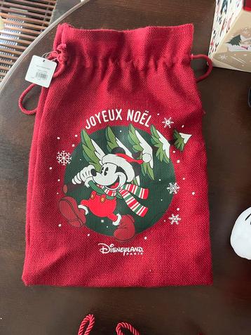 Disney kerst cadeauzak en 2 cadeaudoosjes (mickey en minnie) beschikbaar voor biedingen