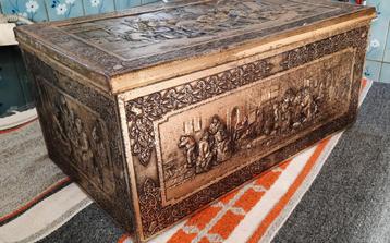 Blik  GROOT  beschikbaar voor biedingen