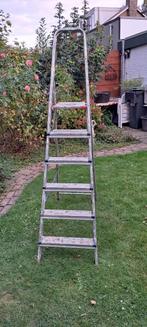Gebruikte Ladder - Ideaal voor Klussen!, Doe-het-zelf en Verbouw, Ladders en Trappen, Gebruikt, Trap, Ophalen of Verzenden, Opvouwbaar of Inschuifbaar