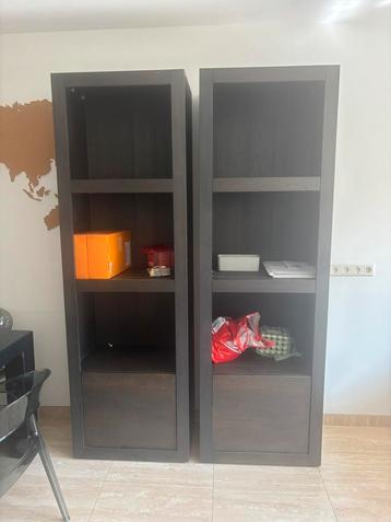 Goossens boekenkast 2x 191x70x45. €400 per stuk.
