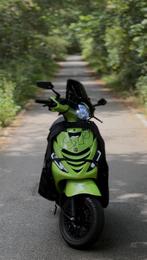 Piaggio zip iget 2020 brom *UNIEKE KLEUR*, Fietsen en Brommers, Scooters | Piaggio, Ophalen, Maximaal 45 km/u, Zip, Zo goed als nieuw