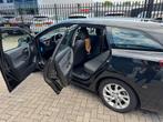 Toyota Auris 1.8 Hybrid 5DR CVT 2018 Zwart, Auto's, 65 €/maand, 28 km/l, Origineel Nederlands, 345 kg