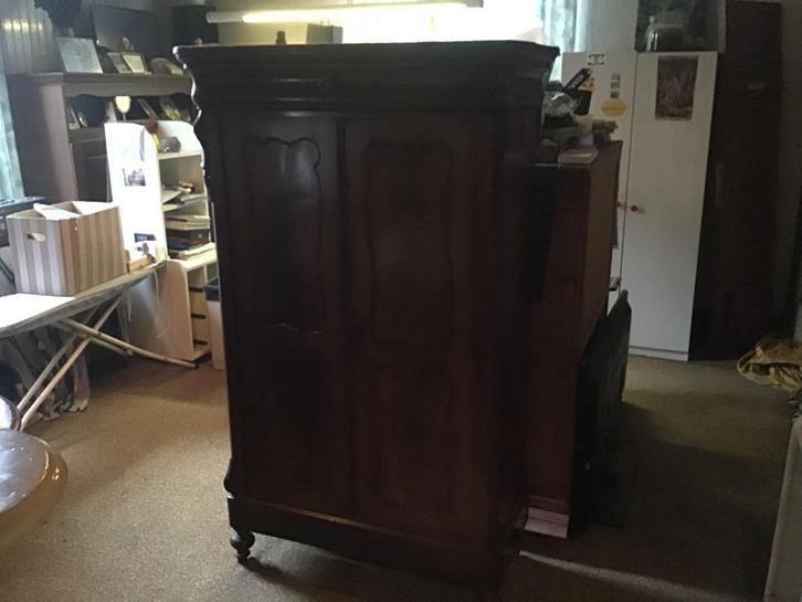 Antieke houten kast, Antiek en Kunst, Antiek | Meubels | Kasten, Ophalen