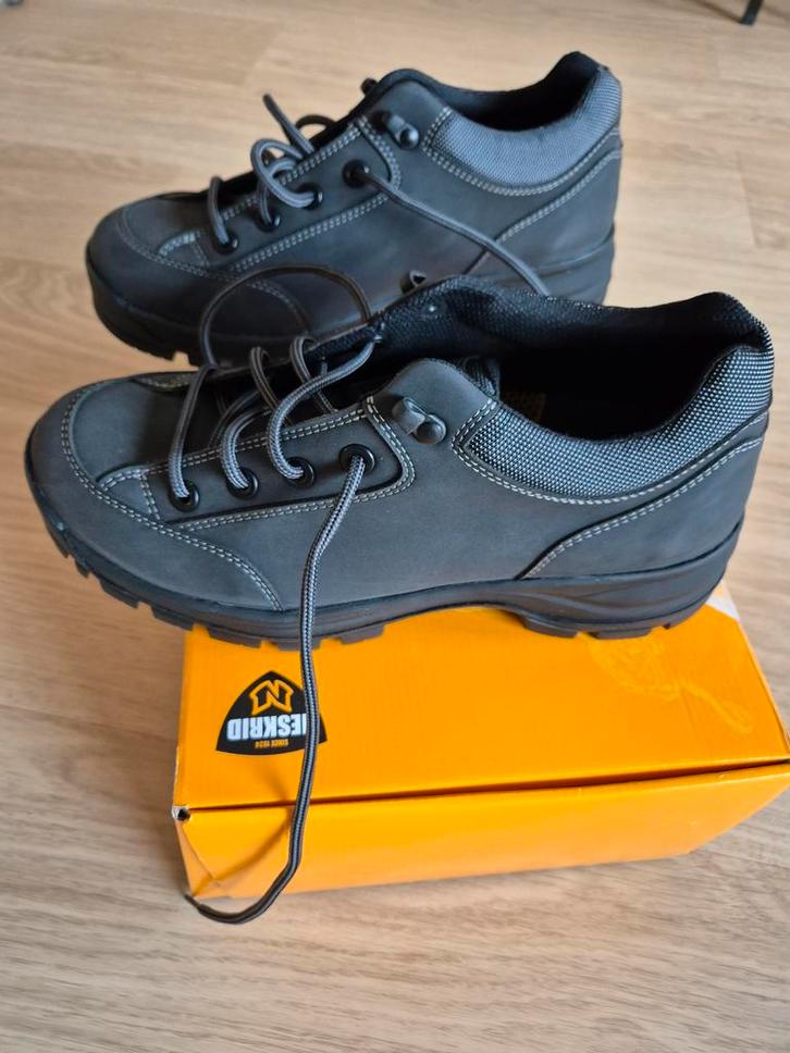 Neskrid Tiber (Amaru) werkschoenen, Doe-het-zelf en Verbouw, Veiligheidskleding, Zo goed als nieuw, Ophalen