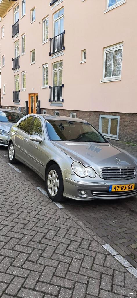 Mercedes-Benz C-Klasse 1.8 C200 Kompr Sedan AUT 2005 Grijs, Auto's, Mercedes-Benz, Particulier, C-Klasse, Benzine, D, Sedan, Automaat