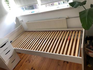 Net eenpersoons bed mét dik matras van Opti Sleep!