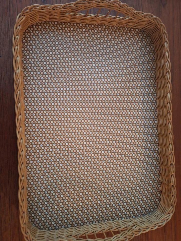 Uniek retro Dienblad met rieten Rand, Huis en Inrichting, Woonaccessoires | Dienbladen, Zo goed als nieuw, Overige materialen