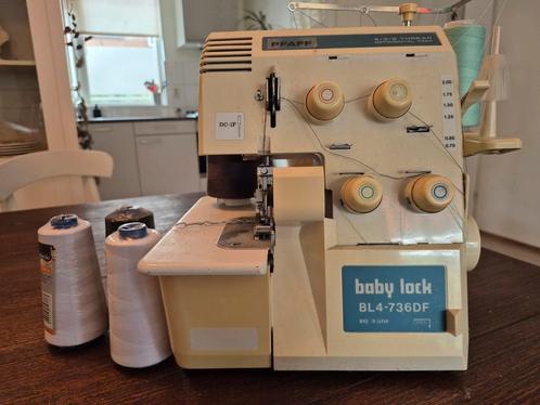 Baby lockmachine van Pfaff, model BL4-736DF, Hobby en Vrije tijd, Naaimachines en Toebehoren, Gebruikt, Lockmachine, Pfaff, Ophalen