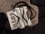 Hohner White 48 Toetsaccordeon - Wit, Muziek en Instrumenten, Accordeons, Ophalen, Met riemen, Toetsaccordeon, Hohner