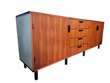 Fantastisch vintage Pastoe Cees Braakman design dressoir. beschikbaar voor biedingen