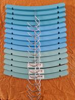 15 stuks houten kleding hangers van Prenatal, Kleding | Dames, Kledinghangers, Ophalen of Verzenden, Zo goed als nieuw, Hout, Kinderen