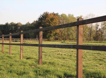 14. Houten omheining | paardenbak | paarden omheining beschikbaar voor biedingen
